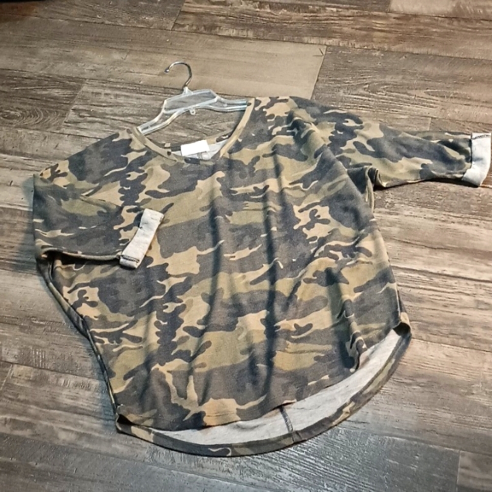 Camouflage V-Neck Tunic - Picture 2 of 4